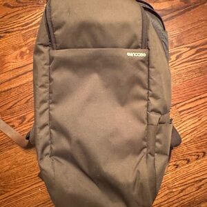 Incase gray/green camera Backpack for Men